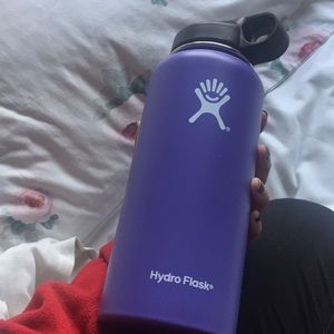 Purple 32oz hydroflask